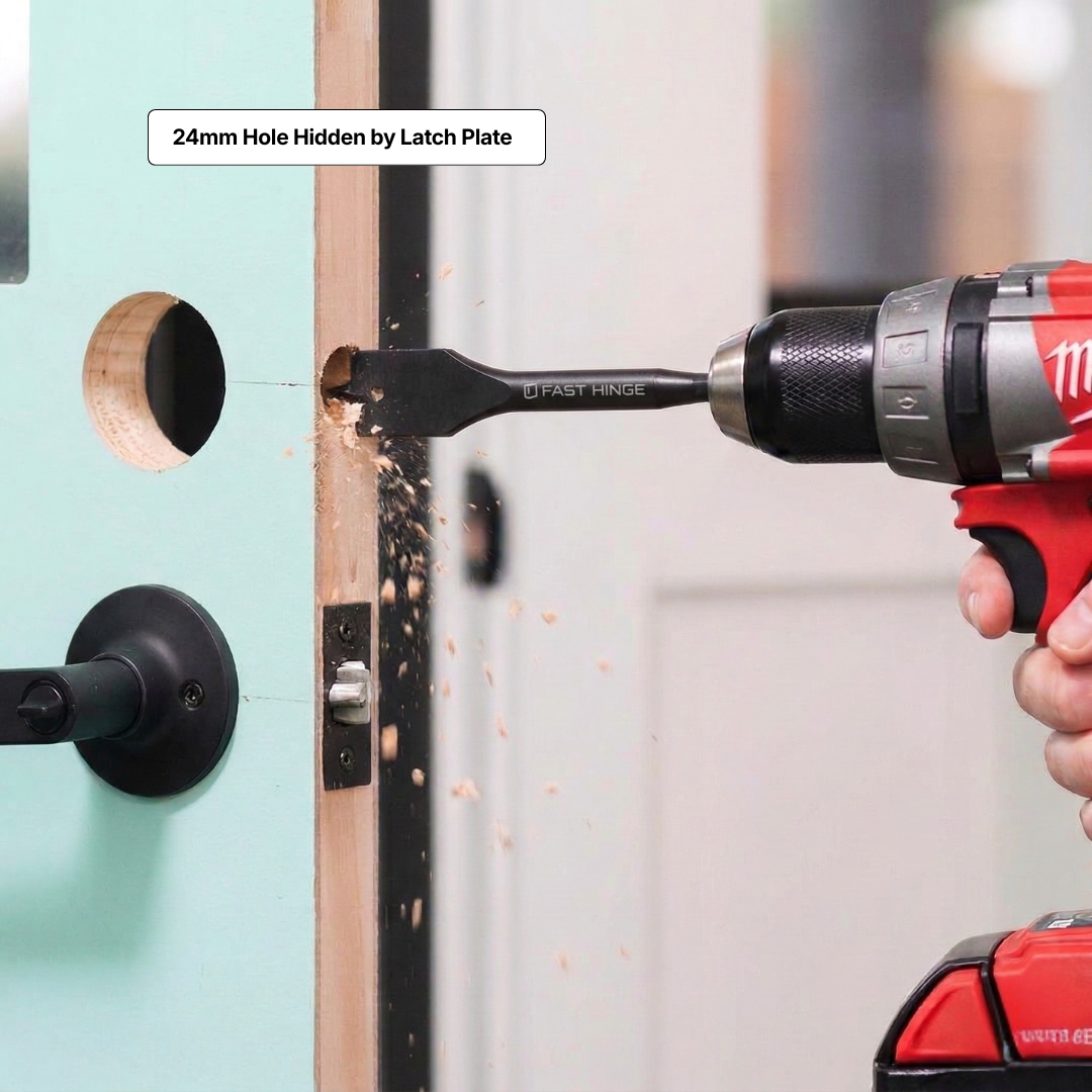 Flat wood boring spade bit for drilling wide holes in wood